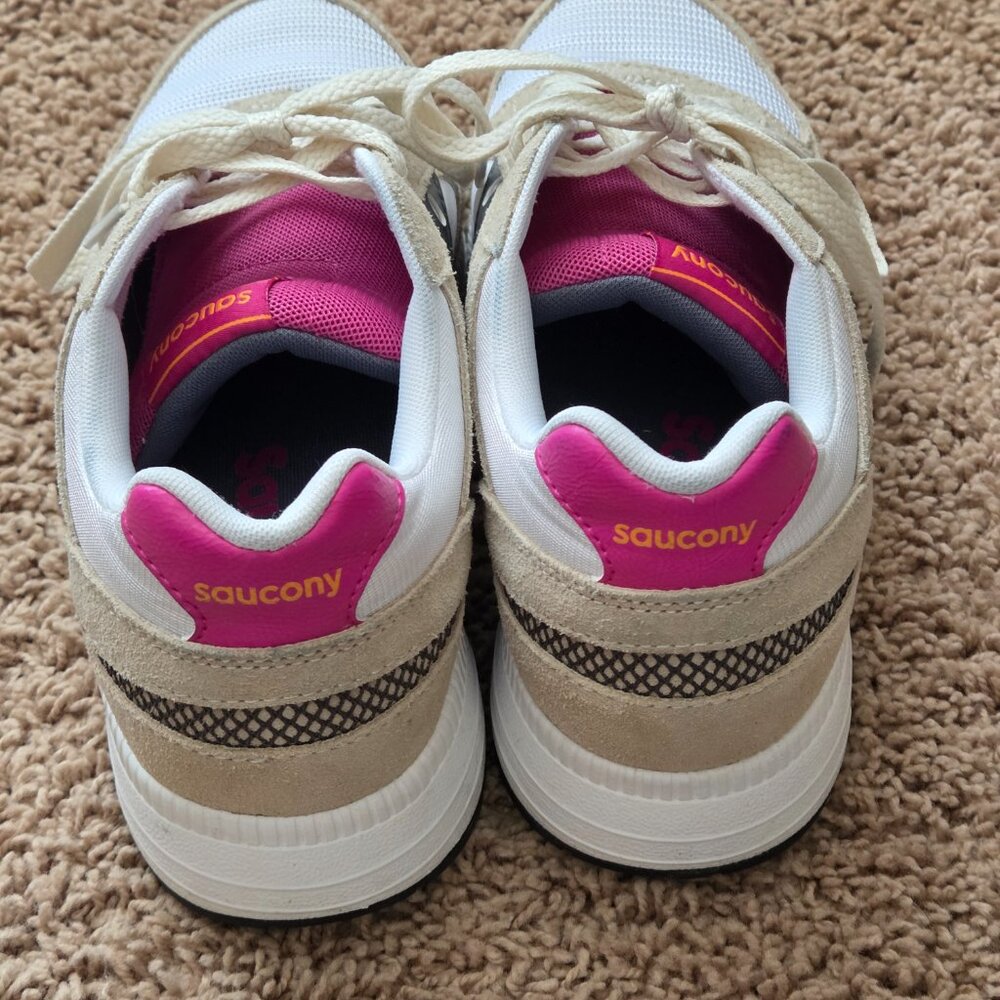 Saucony Women's White, Tan and Pink Sneakers, Size 9.5 - Picture 3 of 5